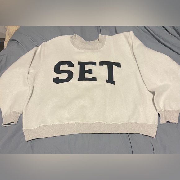 Parker Gray Women's Sweatshirt - Picture 5 of 7